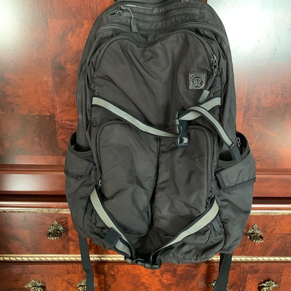 Lululemon backpak πππππ